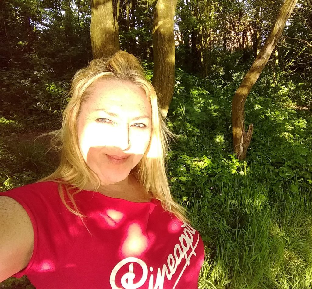 Wendy in the forest - approachable